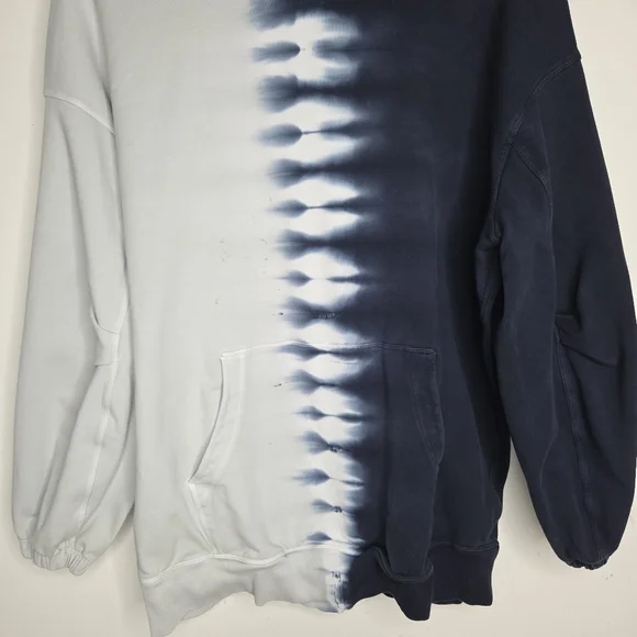 Lululemon Atletica Tie-Dye Hoodie in Blue and White Size SMALL WITH Stains - Picture 3 of 12